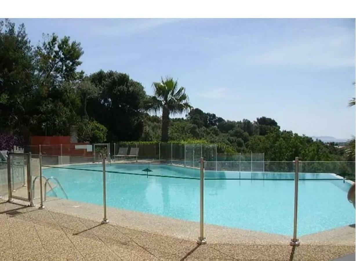 בורם-לה-מימוזה Superbe Duplex 35M2 Vue Mer Avec Piscine מראה חיצוני תמונה